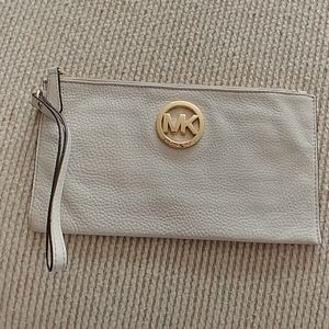 Wristlet